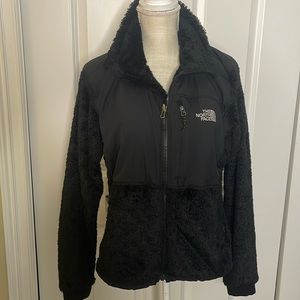 North Face fuzzy black zip up fleece M